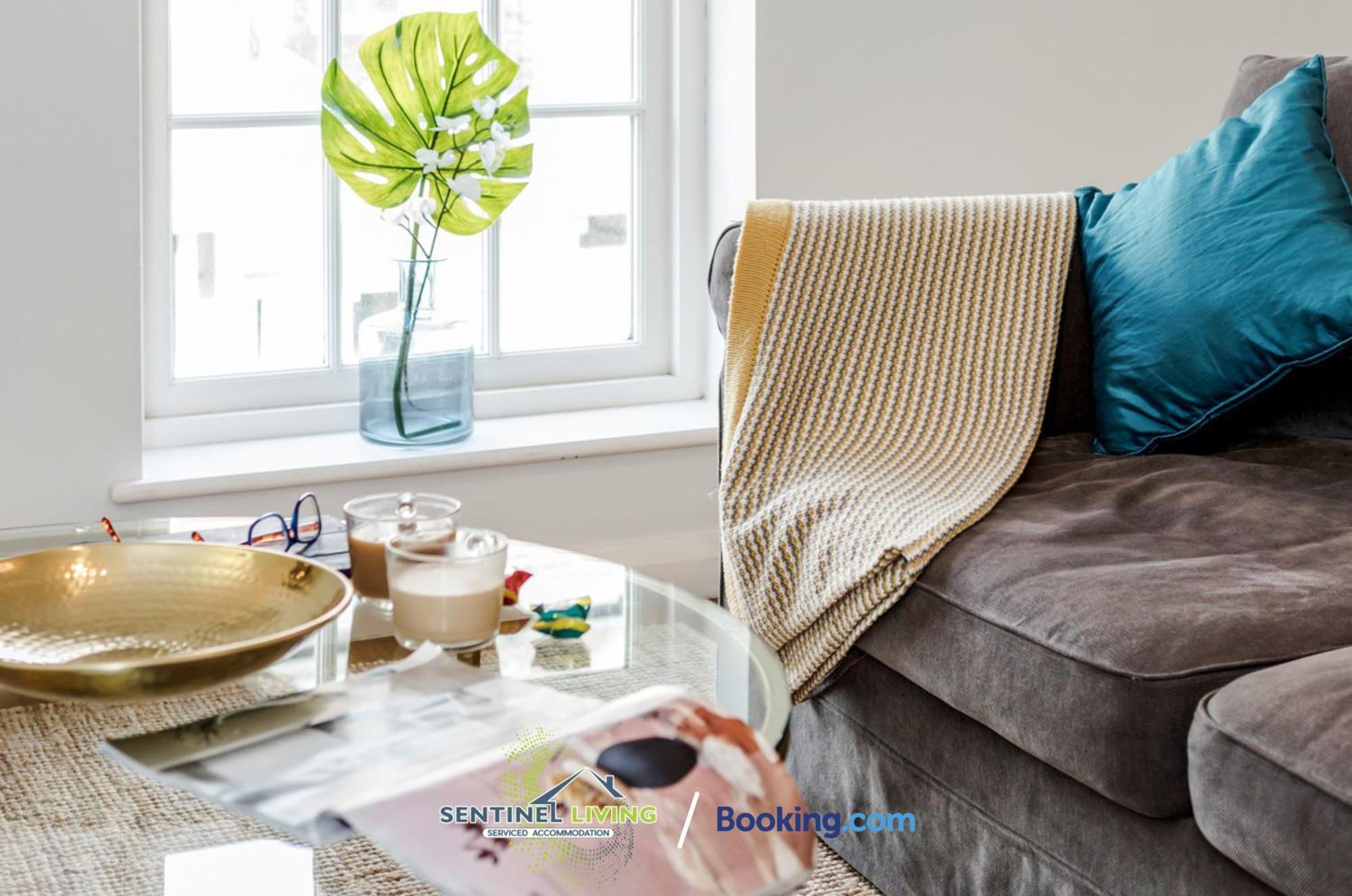 Windsor Sentinel: 2-Bedroom Serviced Apartment with Free Wi-Fi Exterior photo